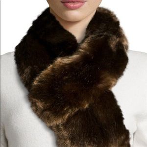 NWOT. Faux Fur Scarf 🧣